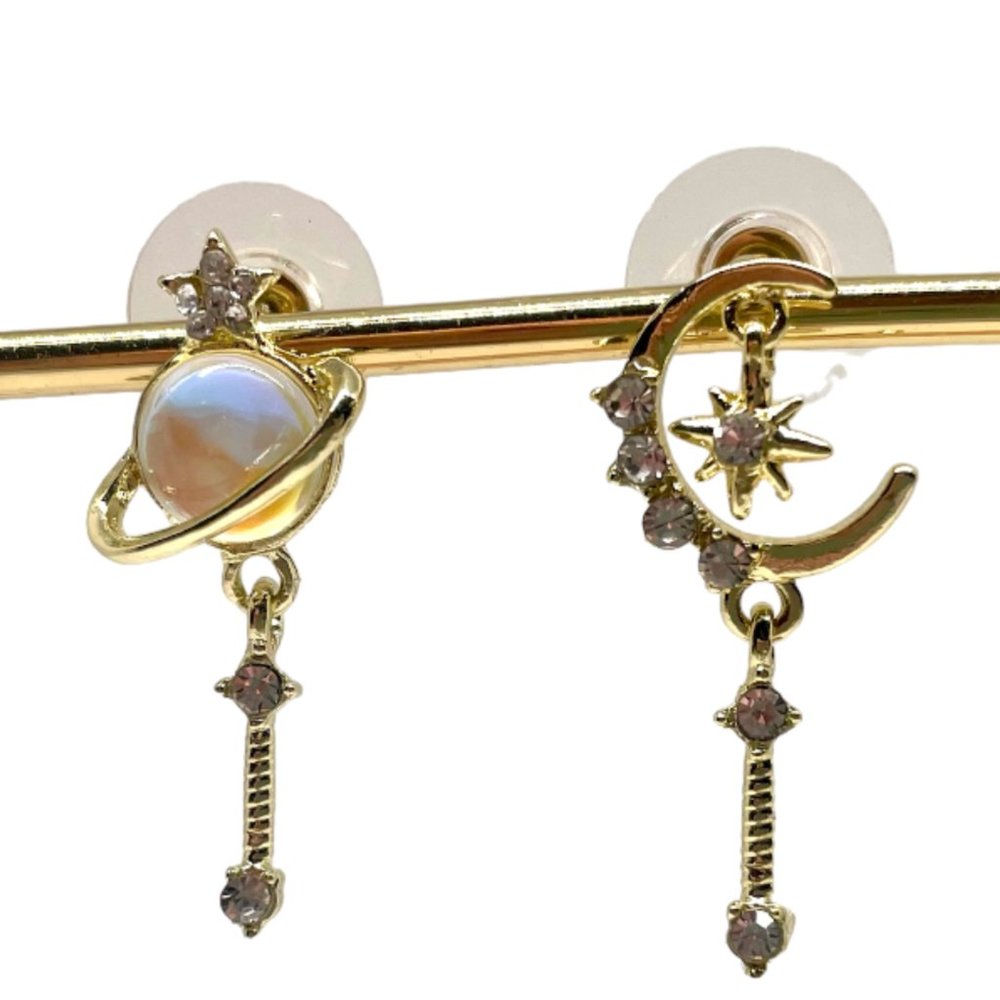 ⭐️❤️ FREE Planet Moon Sky Hipster Hippie Boho Peasant Art Chic Modern Earrings